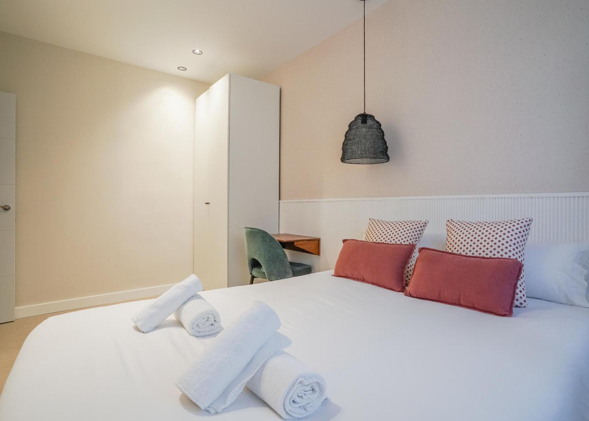 Modern Apartment-2Bedrooms 1Bath-Cuatro Caminos Madrid Bagian luar foto