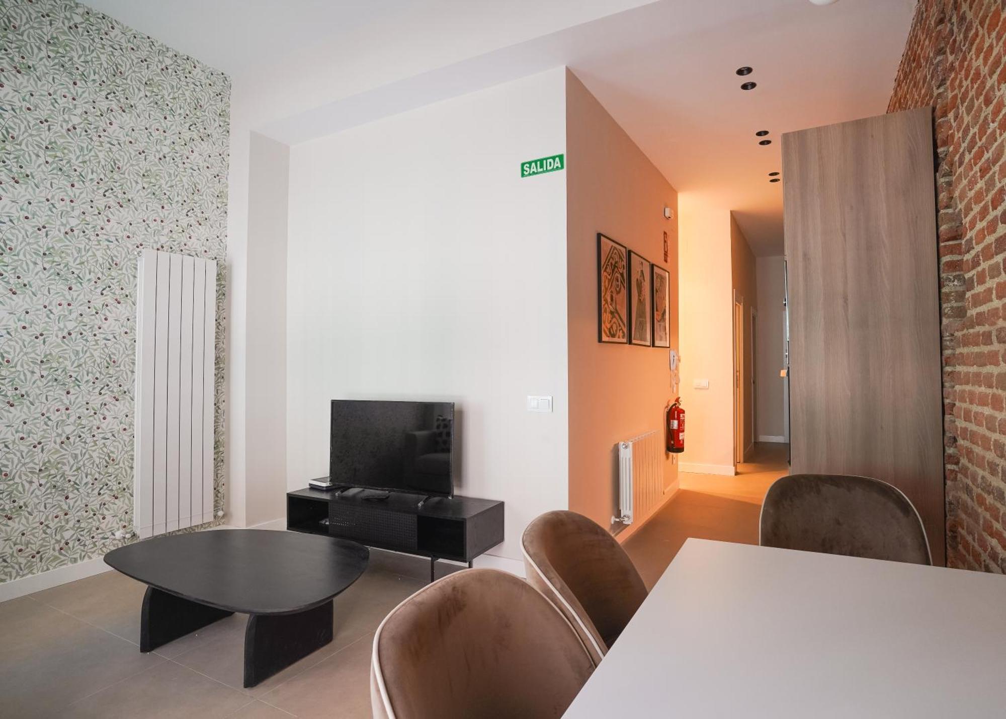 Modern Apartment-2Bedrooms 1Bath-Cuatro Caminos Madrid Bagian luar foto
